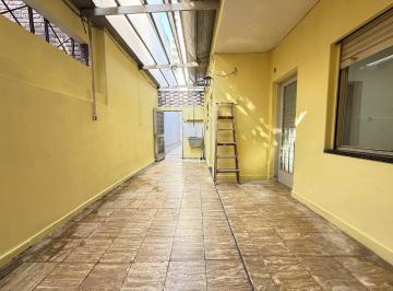 PH · 77m² · 4 Ambientes · Depto Pasillo en Planta Baja. 3 Dorm.. Patio. a m Parque Alem. Sin Expensas