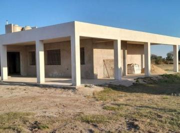 Casa · 320m² · 7 Ambientes · 2 Cocheras · Venta Casa con Lote 1 Hectárea Ruta 19