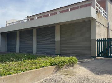 Departamento · 138m² · 6 Ambientes · 4 Cocheras · Venta en Block Locales Mas 3 Dptos de 1 y 2 Amb