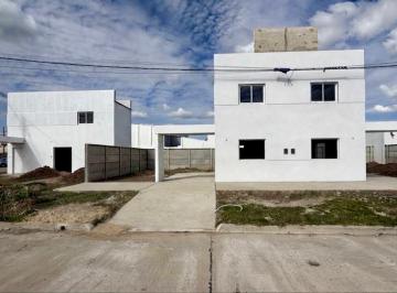 Casa · 60m² · 3 Ambientes · 1 Cochera · Venta/ Duplex/ Ph/ a Estrenar