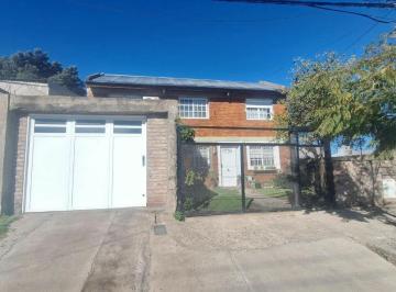 Casa de 4 ambientes, Coronel Rosales · Casa en Venta 2 Dormis Garaje Punta Alta
