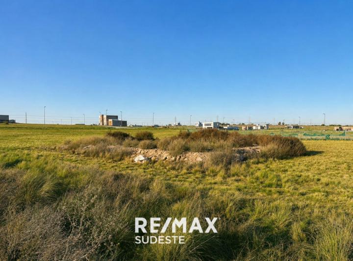 Terreno · 610m²