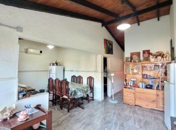 Casa · 80m² · 3 Ambientes · 2 Cocheras · Casa en Venta en Areco, Oportunidad!