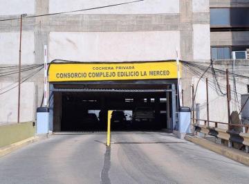 Garage · 24m² · Cochera Doble Excelente Ubicación Av Olmos 138