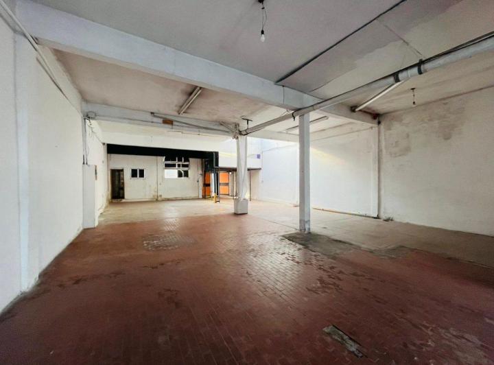 Local comercial · 397m²