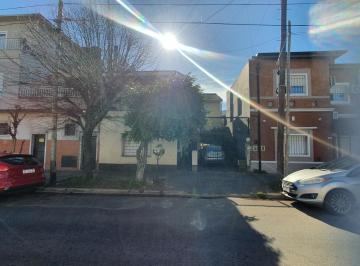 Casa · 160m² · 5 Ambientes · 1 Cochera · Venta Casa 5 Ambientes en Ramos Mejia con Quincho