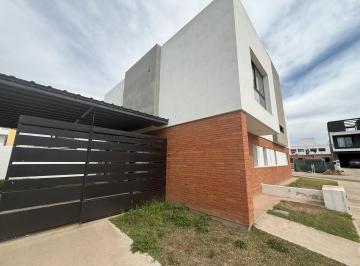 PH · 110m² · 2 Dormitorios · 2 Cocheras · La Calandria - Dupléx Frente Espacio Verde 2 Dorm. 2 Baños
