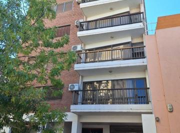 Departamento · 76m² · 3 Ambientes · 1 Cochera · Venta Semipiso 2 Dorm. Centrico C/cochera