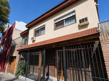 Casa · 180m² · 4 Ambientes · 1 Cochera · Casa en Victoria