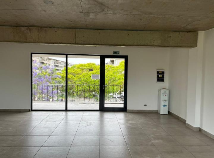 Local comercial · 56m²