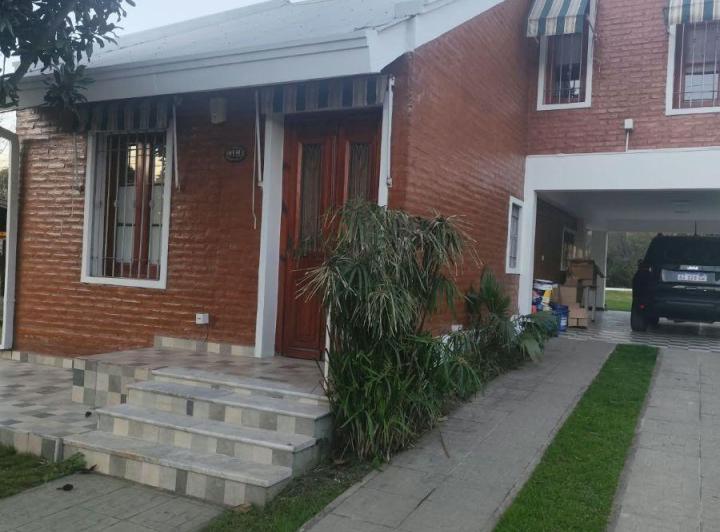 Casa · 130m² · 7 Ambientes · 2 Cocheras