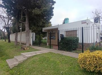 Casa · 100m² · 3 Ambientes · Casa en Venta Bosques