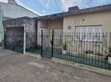 Casa · 169m² · 4 Ambientes · 1 Cochera · Venta Casa en Rafaela