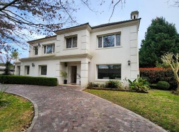 Casa · 340m² · 5 Ambientes · 2 Cocheras · Casa 5 Ambientes a La Venta en Pilar + Escritorio