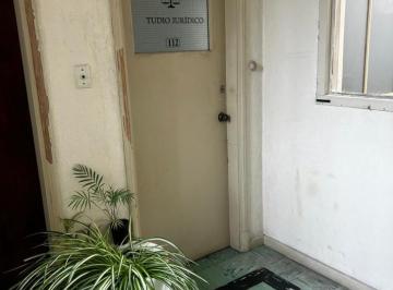 Oficina comercial · 33m² · 2 Ambientes · 48 E/ 12 y 13 - Alquiler de Oficina con Baño Privado de 3 Ambientes - Zona Tribunales