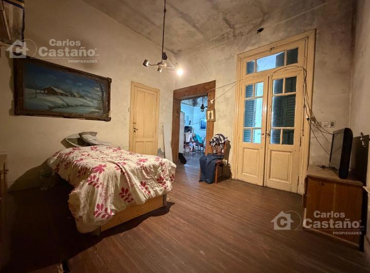 Bodega-Galpón · 323m² · 5 Ambientes · 1 Cochera