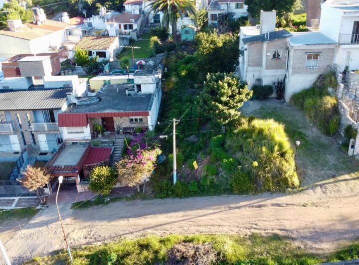 Terreno · 277m²