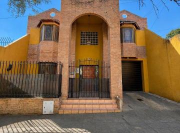 Casa de 7 ambientes, Córdoba · Casa en Venta 5 Dorm., Cochera Doble y Patio con Quincho - 12 de Octubre B Providencia