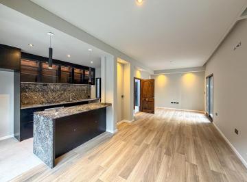 Casa · 95m² · 5 Ambientes · Casa de 2 Dorm. con Jardín, Parrillero, Terraza y Pileta
