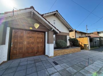 Casa · 170m² · 5 Ambientes · 1 Cochera · Casa 5 Ambientes en Venta en Haedo Norte - Barrio Guemes