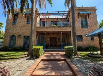 Casa · 409m² · 6 Ambientes · Casa en Venta en Lomas de San Isidro