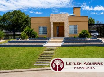 Casa · 172m² · 2 Dormitorios · 1 Cochera · Casa en Venta, Villa Carlos Paz, Country, Entorno de Categoría.