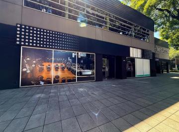 Local comercial · 641m² · 8 Cocheras · Local en Alquiler con Cochera, en Martínez