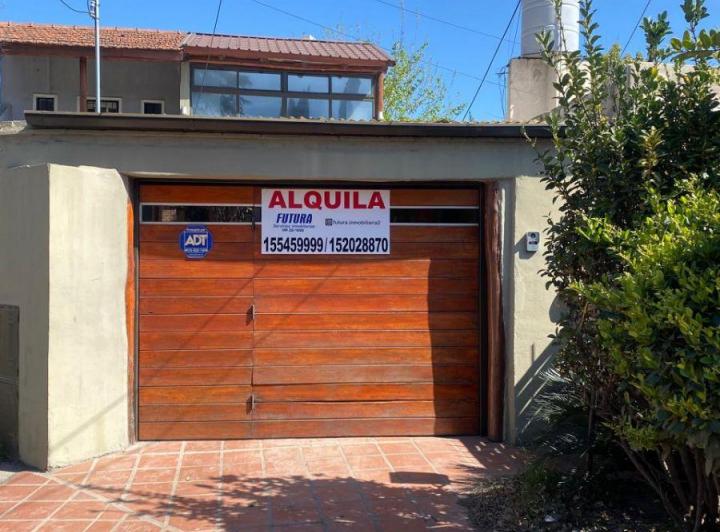 Casa · 145m² · 5 Ambientes · 1 Cochera