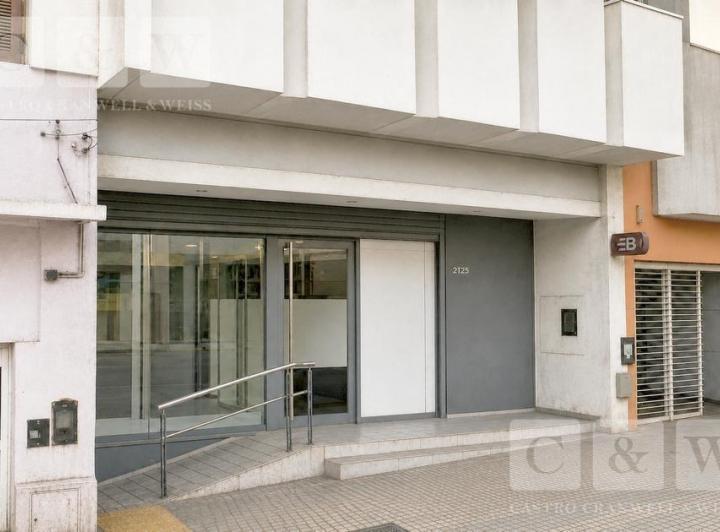 Local comercial · 331m²