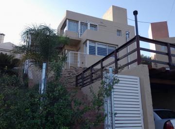 Casa · 5 Ambientes · 1 Cochera · Casa - Villa del Lago