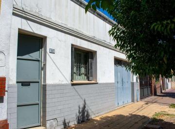 Casa · 120m² · 2 Ambientes · 1 Cochera · Venta Casa Bernal Oeste Amplio Lote Quilmes