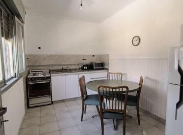 Casa · 120m² · 2 Ambientes · 1 Cochera · Venta Casa Bernal Oeste Amplio Lote Quilmes