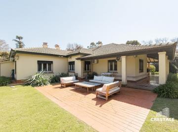 Casa · 364m² · 10 Ambientes · 3 Cocheras · Venta - Casa 5 Dorm. con Jardín, Piscina y Cochera Para Dos Vehículos. Fisherton, Rosario.