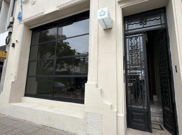 Local comercial · 240m² · 5 Ambientes · Local en Macrocentro