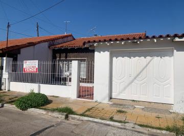 Casa · 200m² · 3 Ambientes · Casa - Wilde