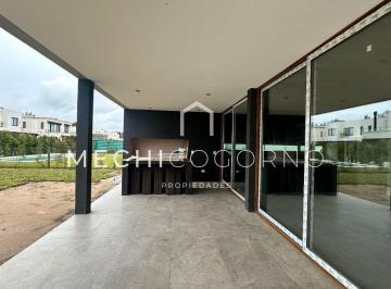 Casa · 275m² · 4 Ambientes · 2 Cocheras · Casa en Venta de 3 Dorm. en Carpinchos, Nordelta