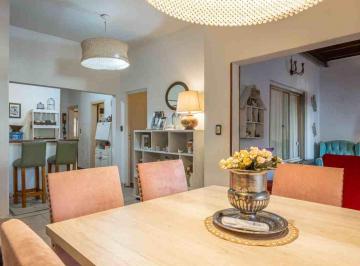 Casa · 230m² · 7 Ambientes · Casa + Depto Multifamiliar - Venta - San Fernando