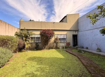 PH · 70m² · 4 Ambientes · PH en Venta en Parque Avellaneda 4 Ambientes con Jardín, Terraza y Lavadero