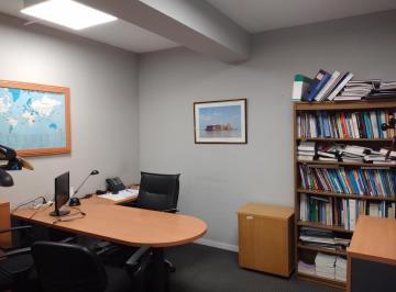 Oficina comercial · 234m² · Piso de Oficinas Amoblado Al Frente en Maipú y Lavalle. Alquiler / Venta