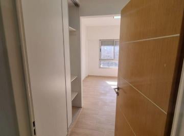Departamento de 2 ambientes, Floresta · 2 Ambientes a Nuevo con Balcón Sobre Av Rivadavia 8224
