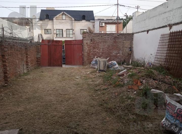 Terreno · 212m²