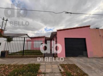 Casa · 101m² · 4 Ambientes · 1 Cochera · Casa en Zarate