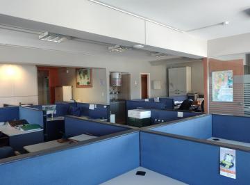 Oficina comercial · 114m² · Oficina en Piso Alto con Vista Abierta - Venta / Alquiler