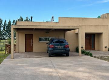 Casa · 140m² · 3 Ambientes · 2 Cocheras · Casa - Haras del Sur I