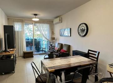 Departamento · 53m² · 3 Ambientes · Piso 3 Amb de Categoria C/ Balcon - Exc Estado - Oportunidad Unica! - Apto Prof