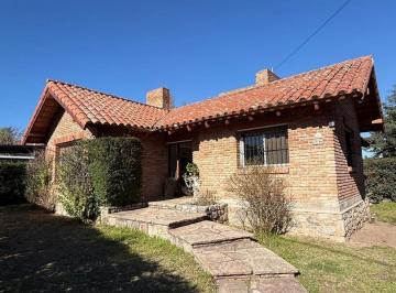 Foto · Se Vende Casa en La Zona Golf de La Cumbre con Calefacción Central por Radiadores a Gas Natural.