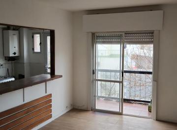 Departamento · 60m² · 3 Ambientes · Solido Departamento de 3 Ambientes Al Frente con Balcon en Venta. Nuñez