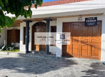 Casa · 200m² · 8 Ambientes · 1 Cochera · Casa en San Rafael