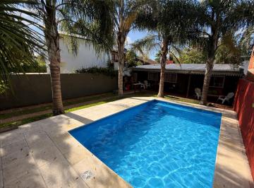 Casa · 85m² · 3 Ambientes · 2 Cocheras · Casa en Venta - 3 Ambientes - Manuel Alberti - Posibilidad de Financiación