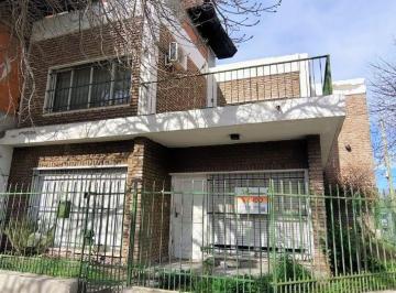 Casa de 8 ambientes, Cipolletti · Casa en Venta · 3 Dorm. · 146,19 m² · Centro, Cipolletti